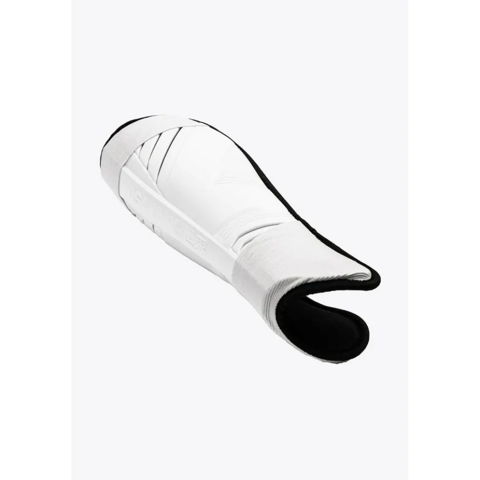 Osaka Hockey scheenbeschermers white black